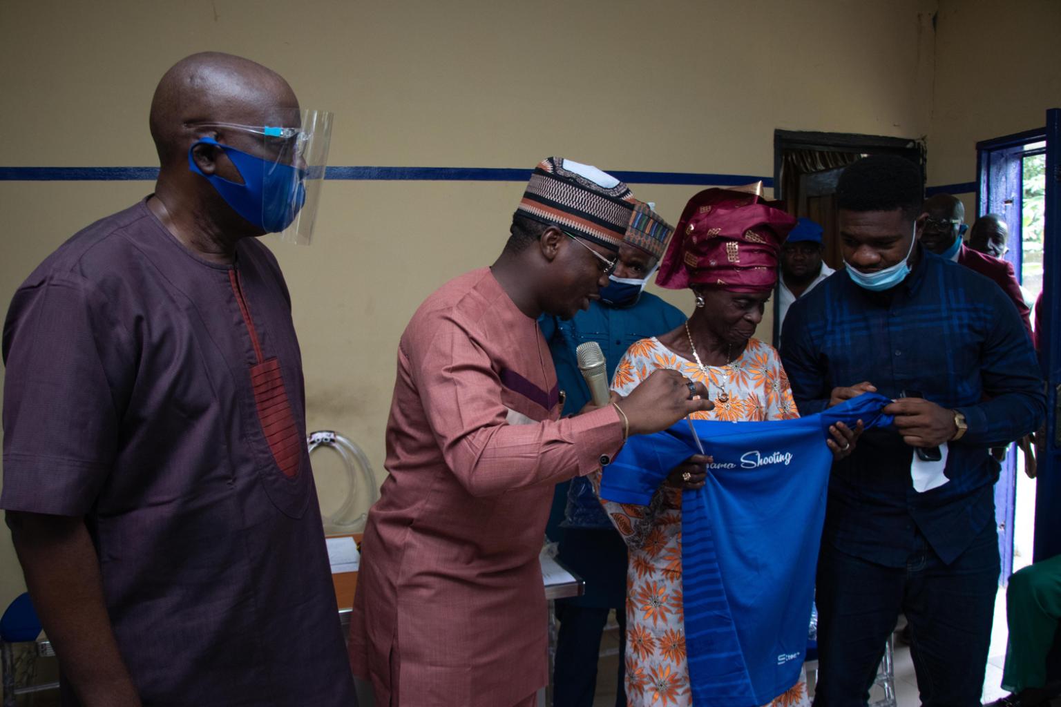 Shooting Stars Sports Club (3SC), Oyo State Commissioner send forth programme for some of their longest serving staff!