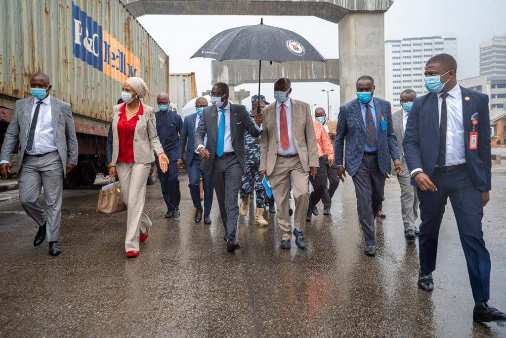 FG, LASG STOP BARGE OPERATIONS ALONG MARINA COASTLINE
