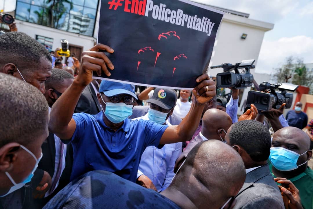 #ENDSARS: SANWO-OLU ORDERS POLICE TO RELEASE ALL ARRESTED PROTESTERS
