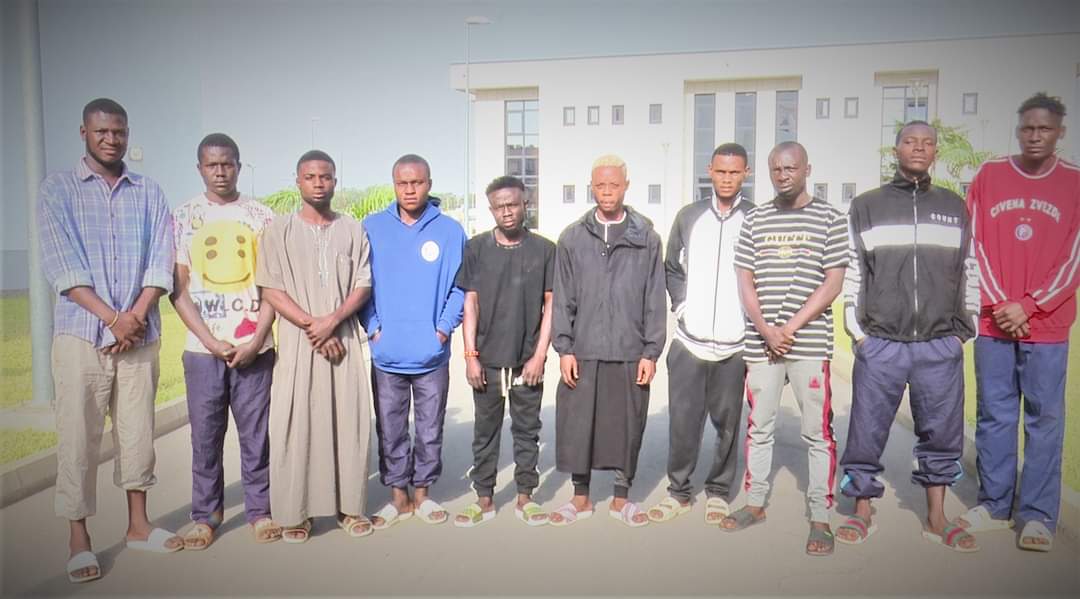 EFCC Arrests 10 Yahoo-Yahoo ‘Students’ In Abuja
