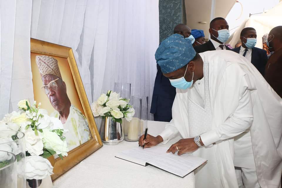 JAKANDE, AN EMBODIMENT OF ALL POSITIVES – HAMZAT