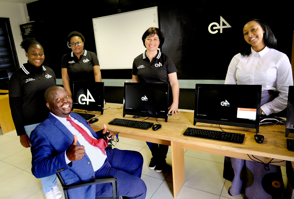 Diepdale Secondary School benefits from e4 computer centre