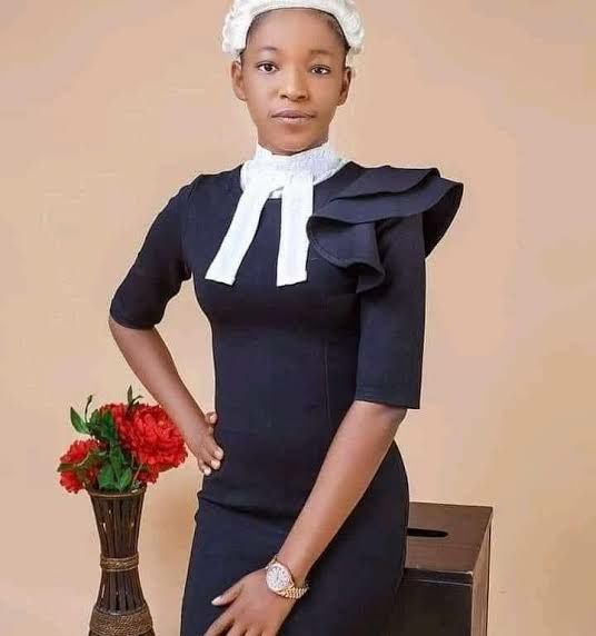 Meet Esther Chukwuemeka Who Was Denied Admission By ABSU Due To Her Young Age (13) Becomes a Lawyer