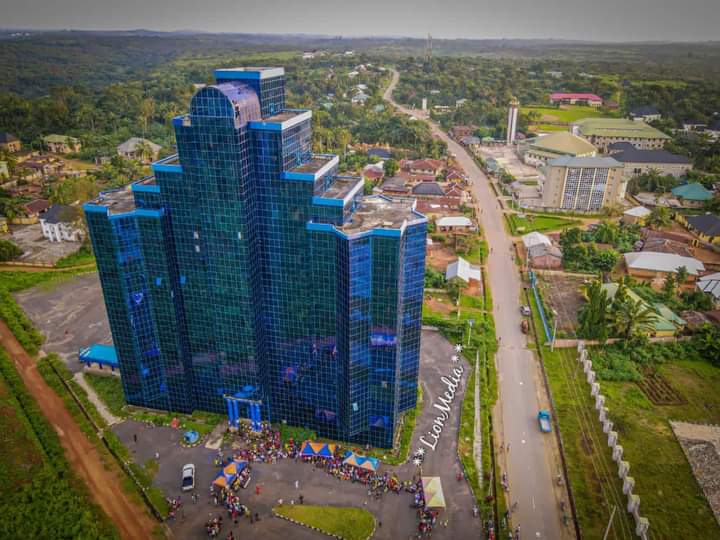 DR. GODWIN MADUKA TOURS ORUMBA NORTH AND SOUTH L.G.As.