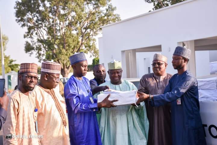 FIRS, DONATES 50,000 EXERCISE BOOKS TO BAUCHI STATE GOVERNMENT.