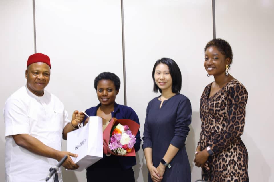 FG AWARDS PRIZES TO OUTSTANDING CIVIL SERVANTS IN ICT FOR CHANGE PROGRAMME