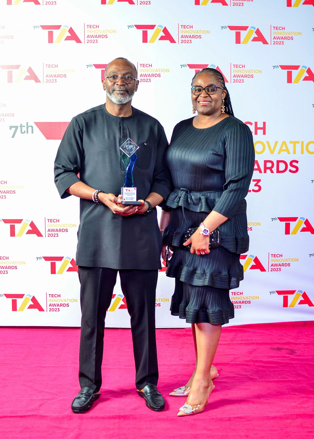 Wole Abu, CEO of Liquid Intelligent Technologies Nigeria Receives Tech Personality of the Year Award at TIA