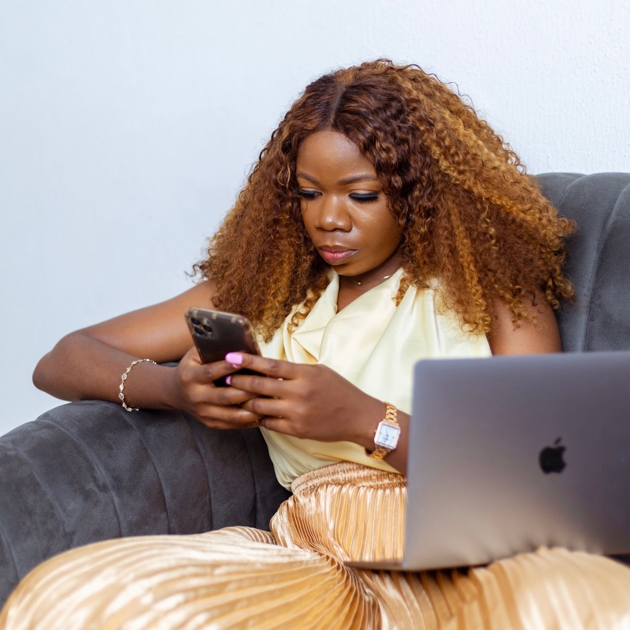 FinTribe Founder Jennifer Empowers Women to Build Wealth through Innovative Online Side Hustles