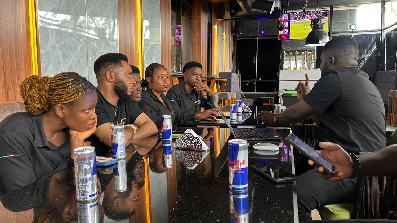 Unlocking Brand Advocacy: The Untapped Power of Barstaff