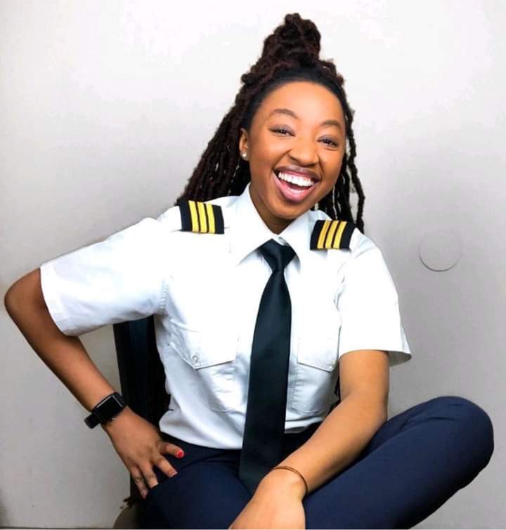 Nigerian Lady Makes History as Youngest Black Female Pilot for Commercial Airlines in the U.S.A. –  Anthony Emeka Nwosu