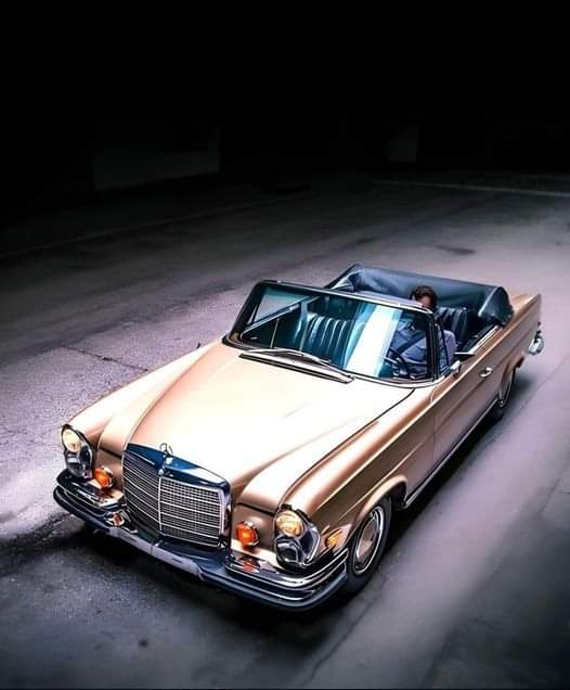 1971 Mercedes-Benz 280SE 3.5 Cabriolet: An Iconic Classic with Rare Appeal