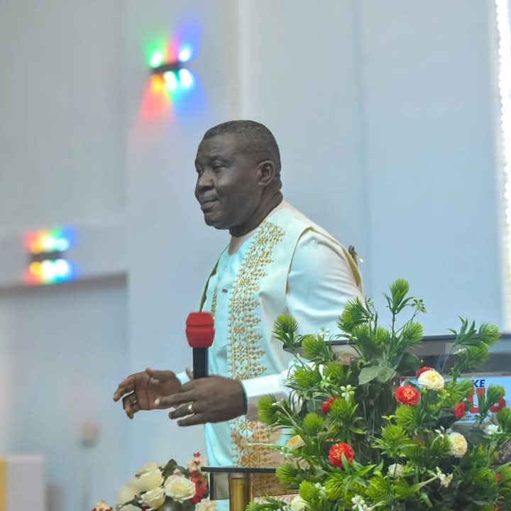 Rev. Fred Obetoh Inspires Worshippers with Transformational Sermon on the Power of Decisions