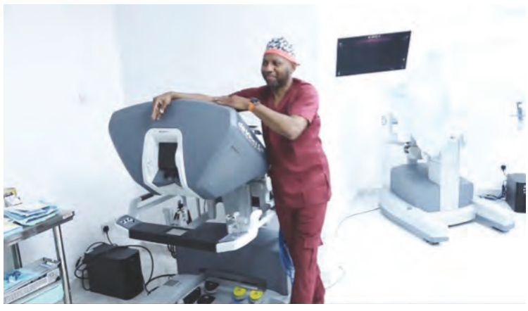 Nigerian Robotic Surgeon To Introduce Africa's First Non-invasive Prostate  Treatment