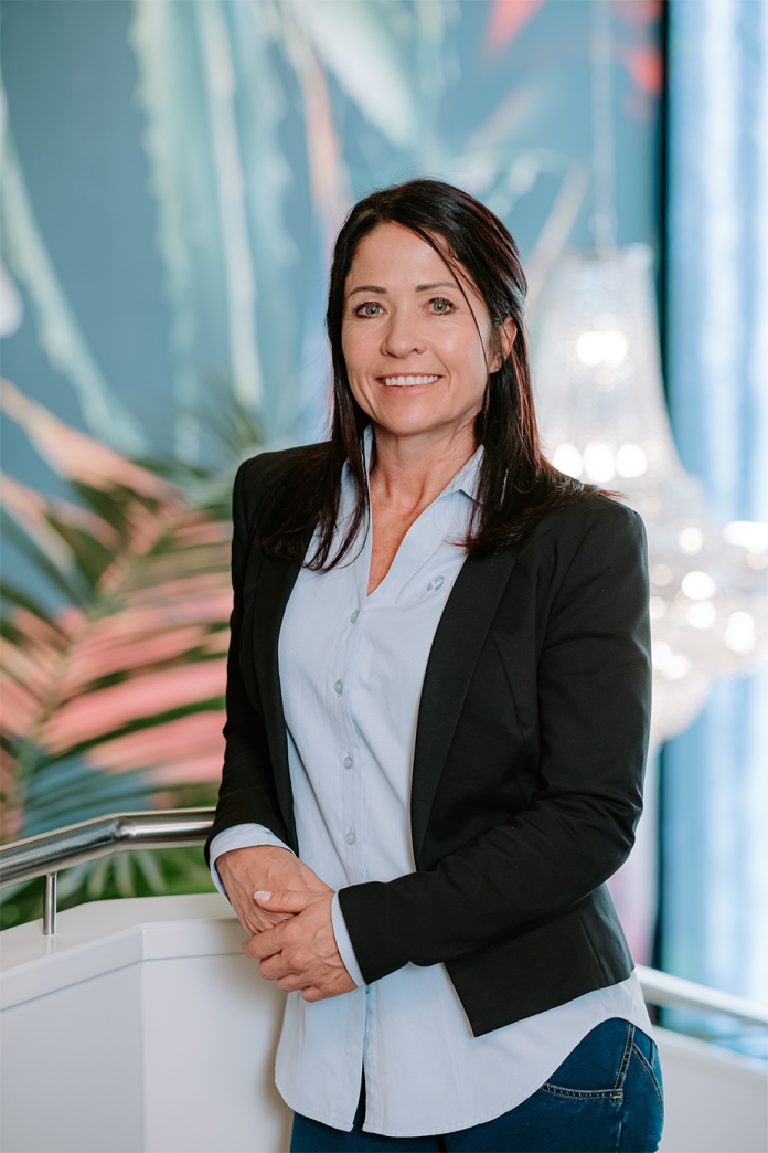 Jacqui Gradwell, Vertiv